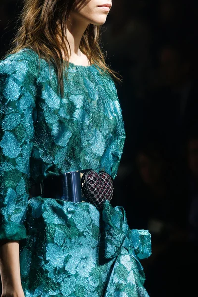 Look 64